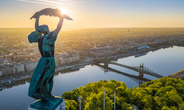 Statue de la Liberté sur le mont Gellért